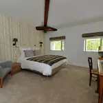 Le Clos Jeannon Bed & Breakfast 3*